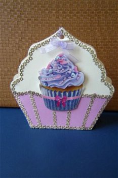 nr.010 Blanco staande wenskaart met cup cake - 1