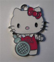 bedeltje/charm emaille :hello kitty tennis rose - 20x27 mm