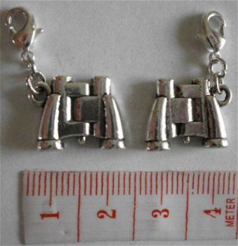 Huisraad : Charm verrekijker 18 x 16 mm. - 1