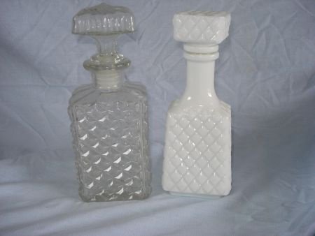 2 retro glazen karaffen 1 blank glas en 1x wit h 25 cm puntg - 1