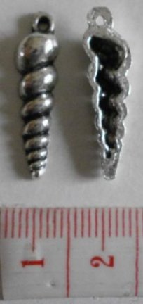 Diversen : Strand - zee : Bedel penhoornschelp 25 x 07 mm.