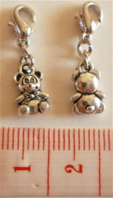 Baby : Charm beertje 11 x 07 mm.