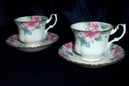 * 4 x schotel van Royal Albert LYDIA * - 1