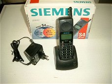 SIEMENS GSM S4 + CHARGER