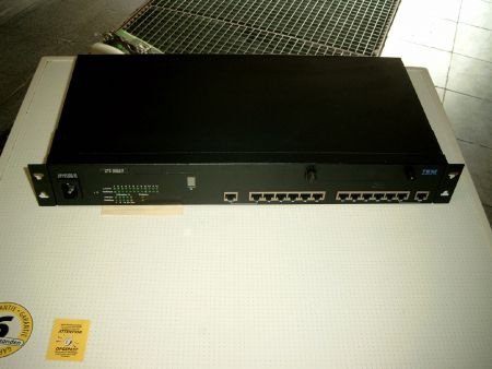 IBM Networking HUB - IBM8245-012 10/100 Mbit 12 ports - 1
