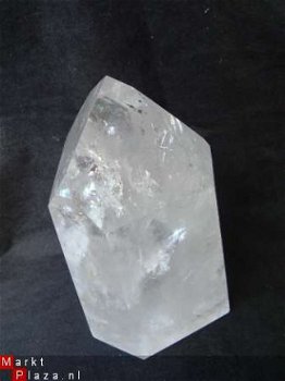 Maxi Kristalpunt Bergkristal bijna 2 Kilo Brazilie Puntgaaf - 1