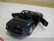 DSCN6274 Corgi Mercedes SL500 cabriolet 1/43