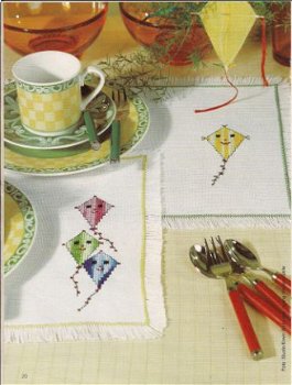 borduurpatroon 7302 placemats,strik en kaart met vliegers - 1