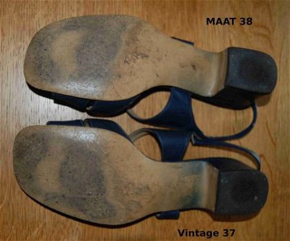 Blauwe open schoentjes met hakje. Maat 38 Vintage37 - 1