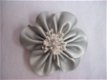 mooie leren BLOEM corsage /broche zilver - 1 - Thumbnail