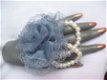 dubbele parel armband met kanten bloem corsage grijs blauw - 1 - Thumbnail