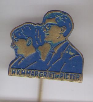 H.K.H. Margriet en Pieter blauw speldje ( E_296 ) - 1