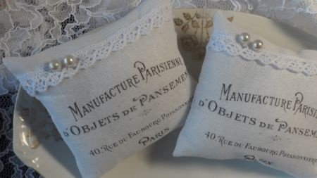 Wit bordenrek in vintage-look,met Franse tekst - Afbeelding 3
