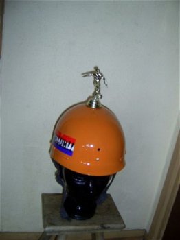 Oranje helm - 1