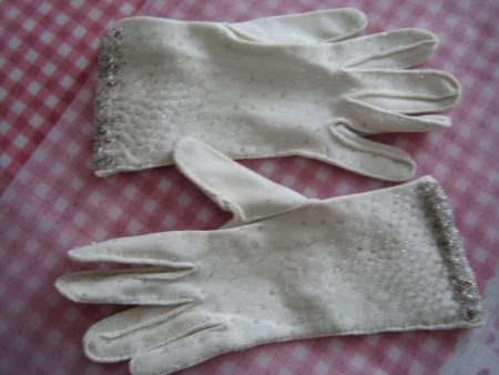 Supermooi bewerkte handschoenen, maat M. - 1