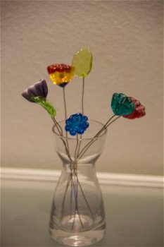 Bosje handgemaakte bloemen van glas incl. vaasje. - 1