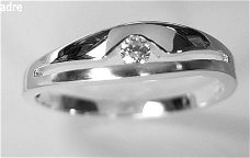 No 1002 Zilveren ring 17 mm met zirkonia
