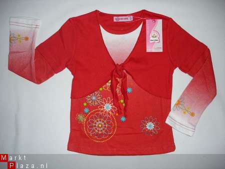 shirt in rood met bloemen in maat 98/104 AFGEPRIJSD - 1