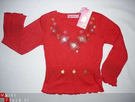 rood shirt met bloemen in maat 122/128 AFGEPRIJSD - 1