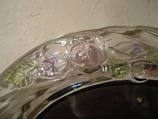 Prachtige ovale  glazen fotolijst met gekleurde bloemen 25,5