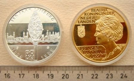 Twee penningen 150 jaar Limburg 1989 - 1