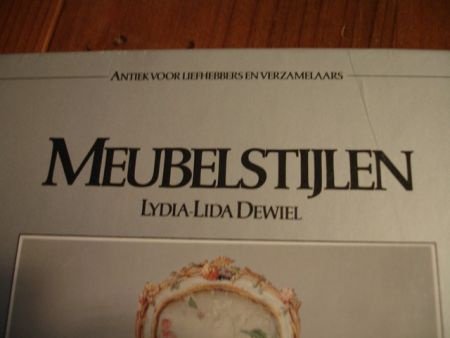 Boek antieke meubelstijlen - 1