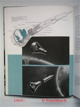 [1969] Geland op de maan 20/7/69, Vries d., Elsevier - 3