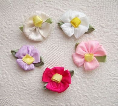Mooie bloem van grosgrain lint ~ Lila paars - 2