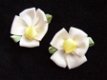 Mooie bloem van grosgrain lint ~ Ivoor - 1 - Thumbnail