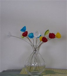 Bos handgemaakte bloemen van glas incl. vaasje.