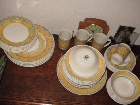 4 Schaaltje Churchill Made in Staffordshire England - 2