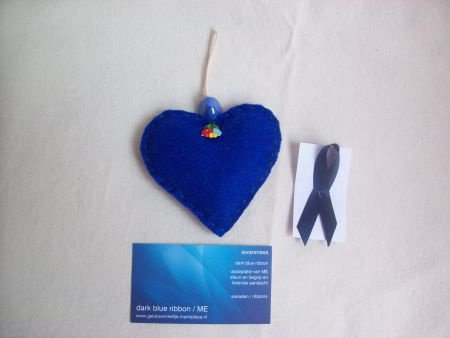 TROOSTHART zacht knuffelhart / gelukshartje & gratis dark blue ribbon & ME awareness kaartje - 2