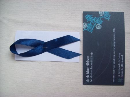 DARKBLUE ME AWARENESS RIBBON - DONKERBLAUW ME LINTJE - 1