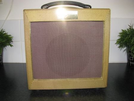 FENDER TWEED CAHAM CLONE