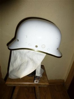 Witte Nederlandse brandweerhelm - 1