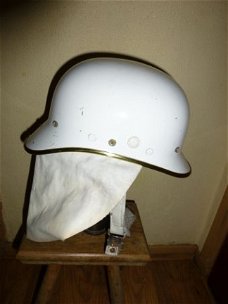 Witte Nederlandse brandweerhelm