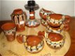 mooi geschilderd aardewerk uit Portugal kandelaar potjes en - 1 - Thumbnail