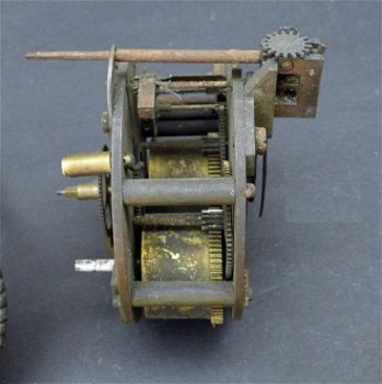 = Pendule uurwerk = opknapper =17905 - 4