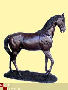 bronzen paarden