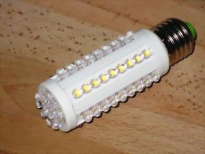 LED Lamp -12VDC - 8,1 Watt - warm wit E27 - nr. 1