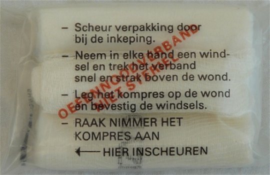Verband Pakje, Nood, Oefen, 16x10cm, Koninklijke Landmacht, 1989.(Nr.1) - 0