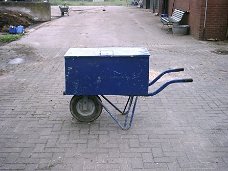 1 materiaal kruiwagen / bakkruiwagen / gereedschapkruiwagen