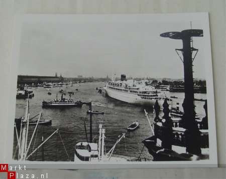 Snapshot Amsterdam Havengezicht met M.S Oranje - nr. 1