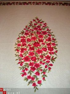 Tafellaken / tafelkleed met rode rozen (pl.2)