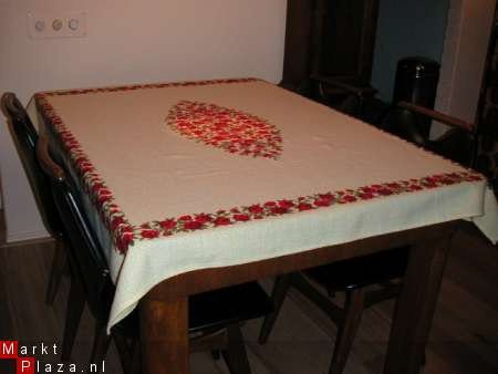Tafellaken / tafelkleed met rode rozen (pl.2) - 4