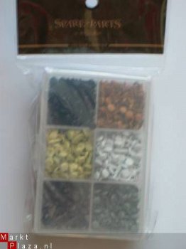 spare part box met 600 round brads neutral - 1