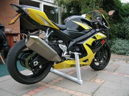 GSX-R1000 GSX-R 750 GSX-R 600 PADDOCKSTAND MOTORBOK PADOCKSTAND - nr. 1