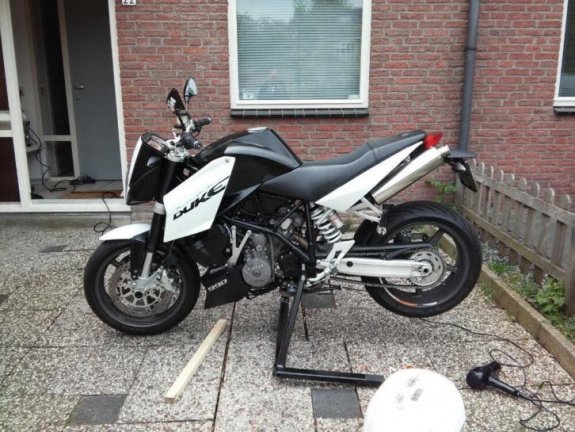 KTM paddockstand Om beide wielen te liften - Afbeelding 3