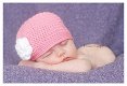 Babymutsje met Bloem Gehaakt VERKOCHT - 1 - Thumbnail