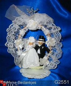 (G2551) Bruidspaar op voet Taartversiering Huwelijkspaar